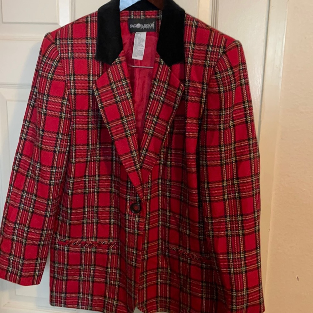 Sag Harbor Petite wool red plaid blazer size 10 40% wool 1 button front, lined